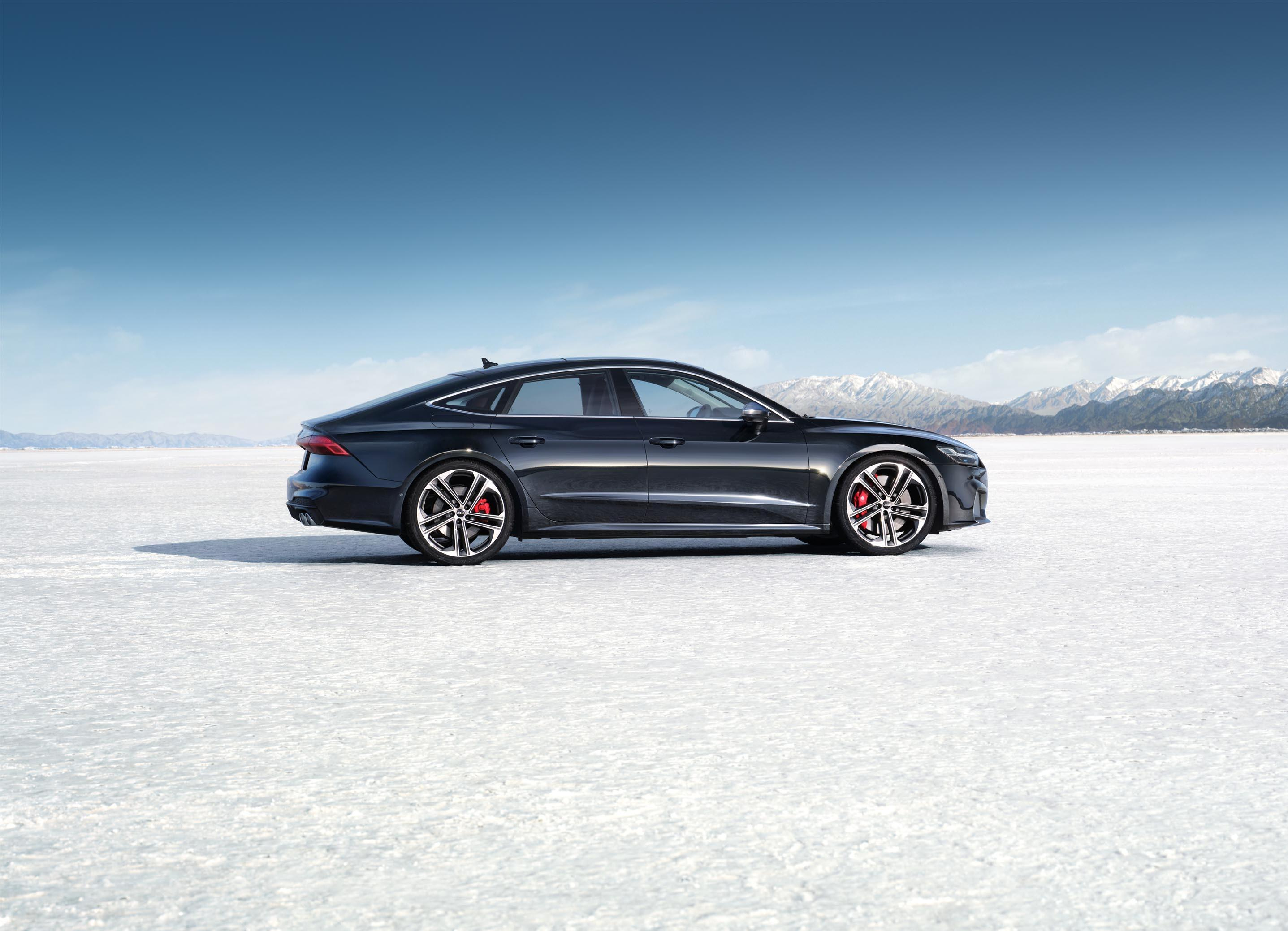 新款奥迪s7 sportback上市,售103.28万,前脸设计焕新!