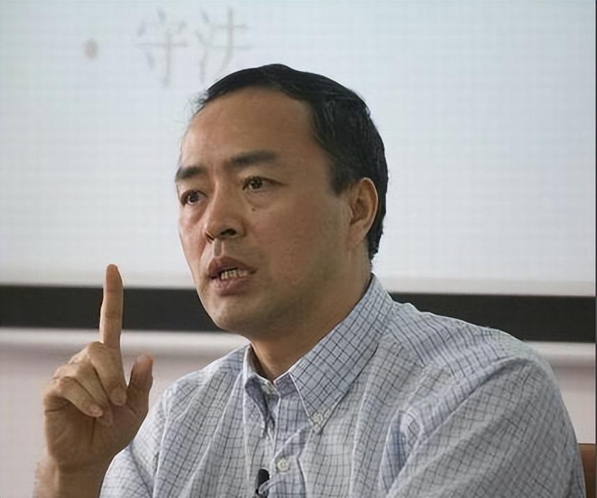 2002年,清华学子刘海洋用硫酸泼熊被告,后却成中科院高级专家