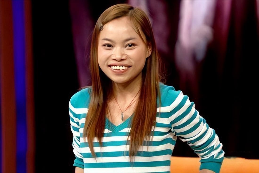 回顾凤姐美国被偶遇,大学老师曝光其成绩,曾坦言"活得