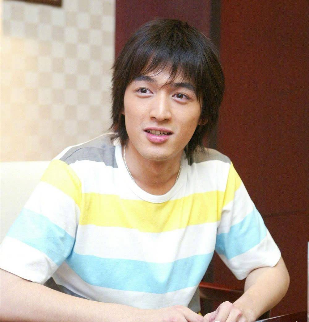 回顾薛佳凝:分手15年后胡歌娶妻生子,她选择出家背后心酸无人知