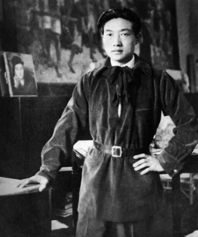 徐悲鸿出生于1895年7月19日,江苏省人士,那个时代,中国已经开始步入了