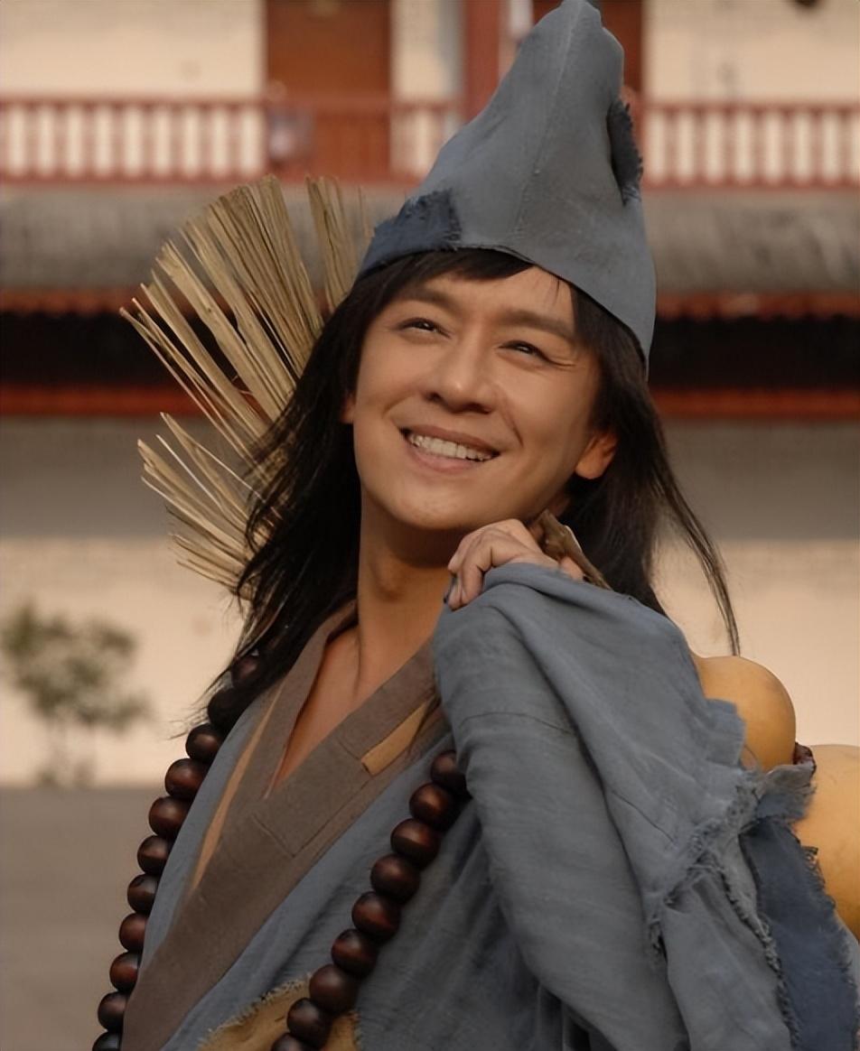 回顾《天龙八部》演员现状:鸠摩智晚年凄惨,10位老戏骨已离世