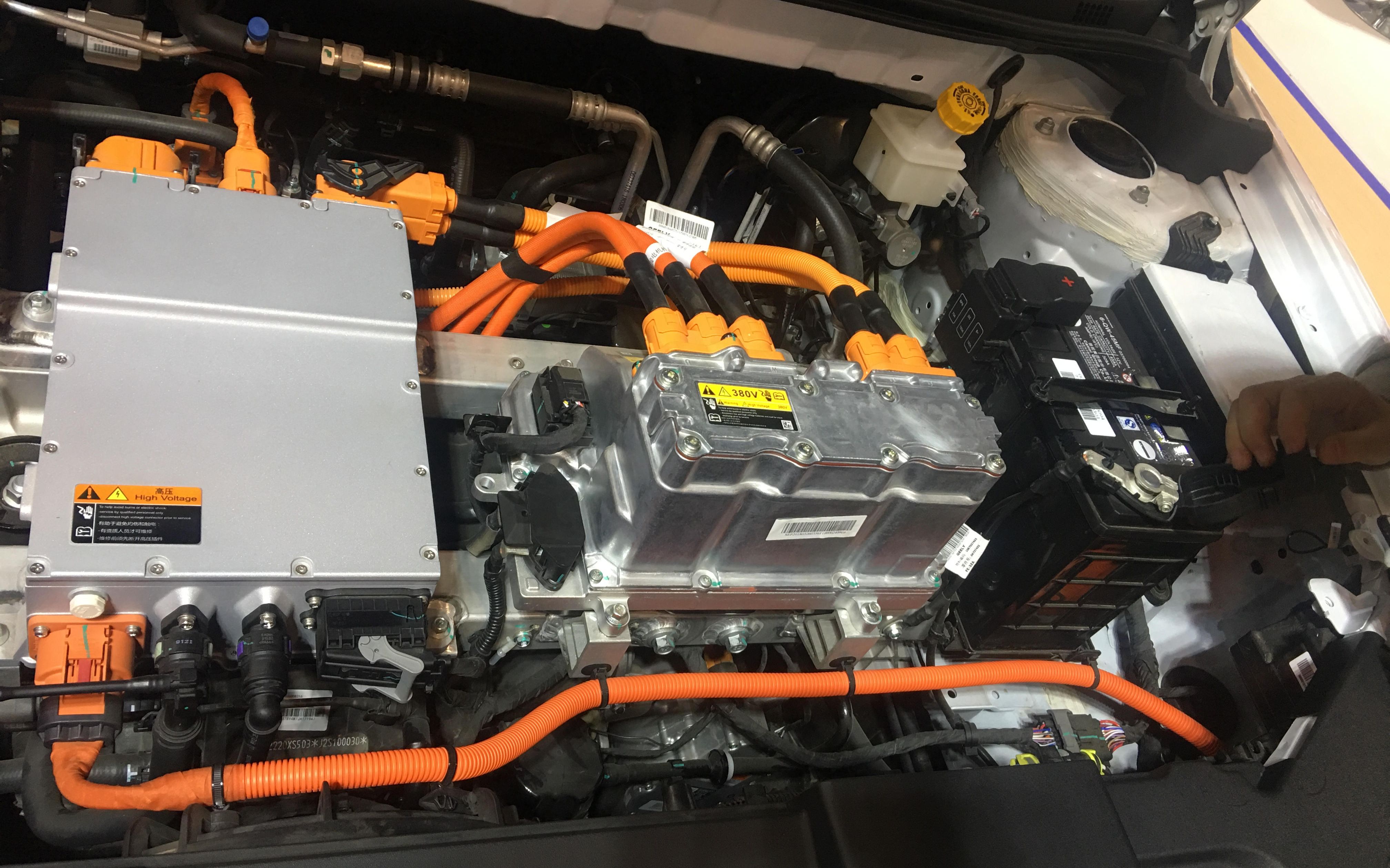 开完纯电车再换回油车,发现已经回不去了,差距非常明显