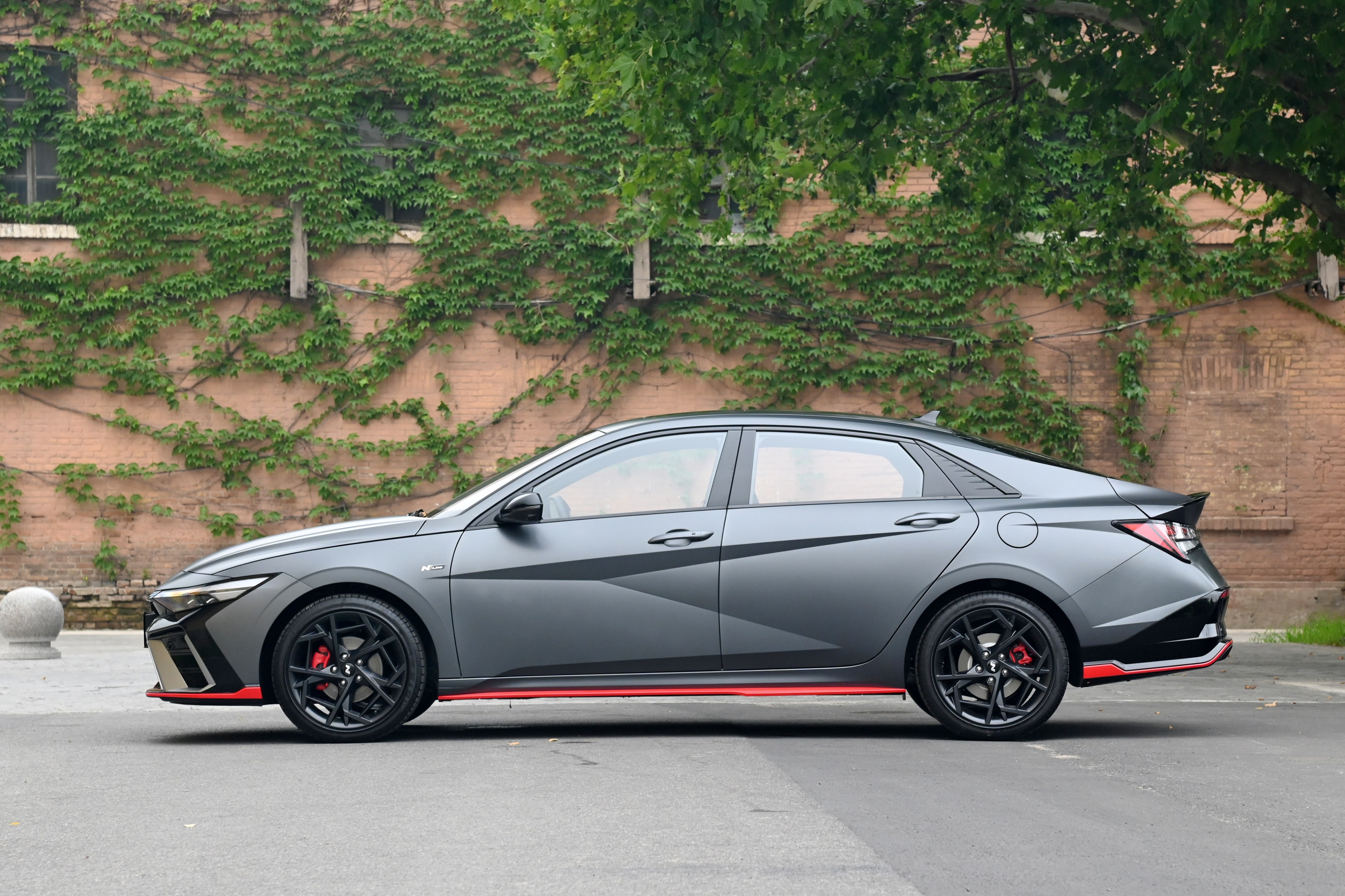 销量表现热门,是北京现代市场份现代伊兰特现代伊兰特悦动