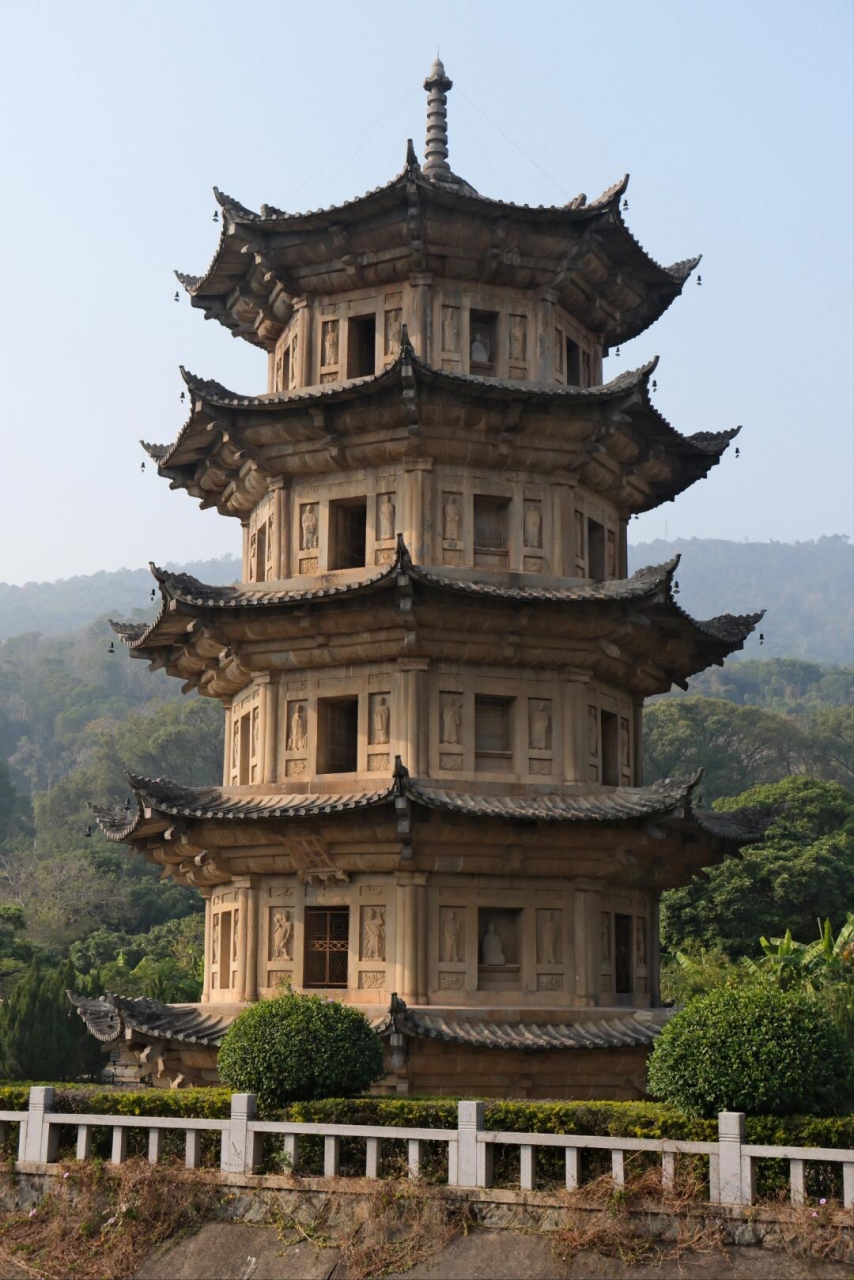 福建遍地古石塔,莆田这座最让人心动 福建莆田南山广化寺的释迦文佛塔