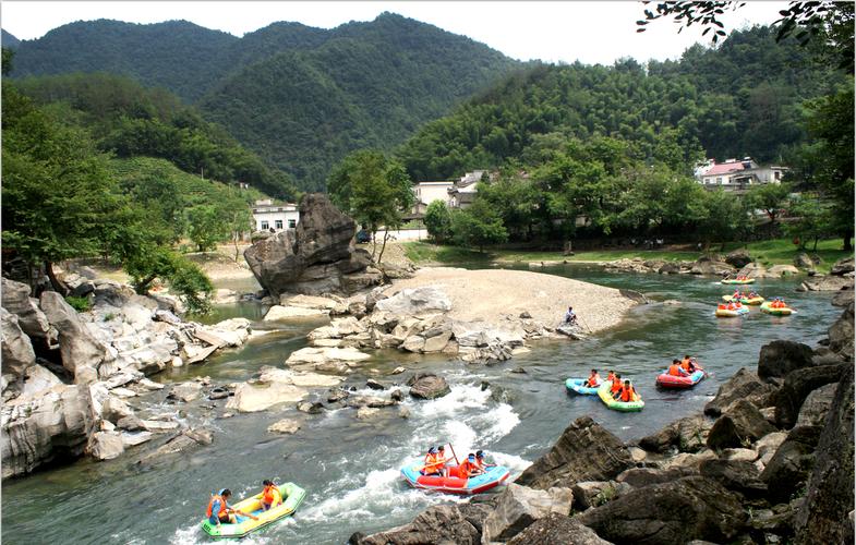 石台县旅游景点,探秘怪潭漂流,体验皖南第一漂