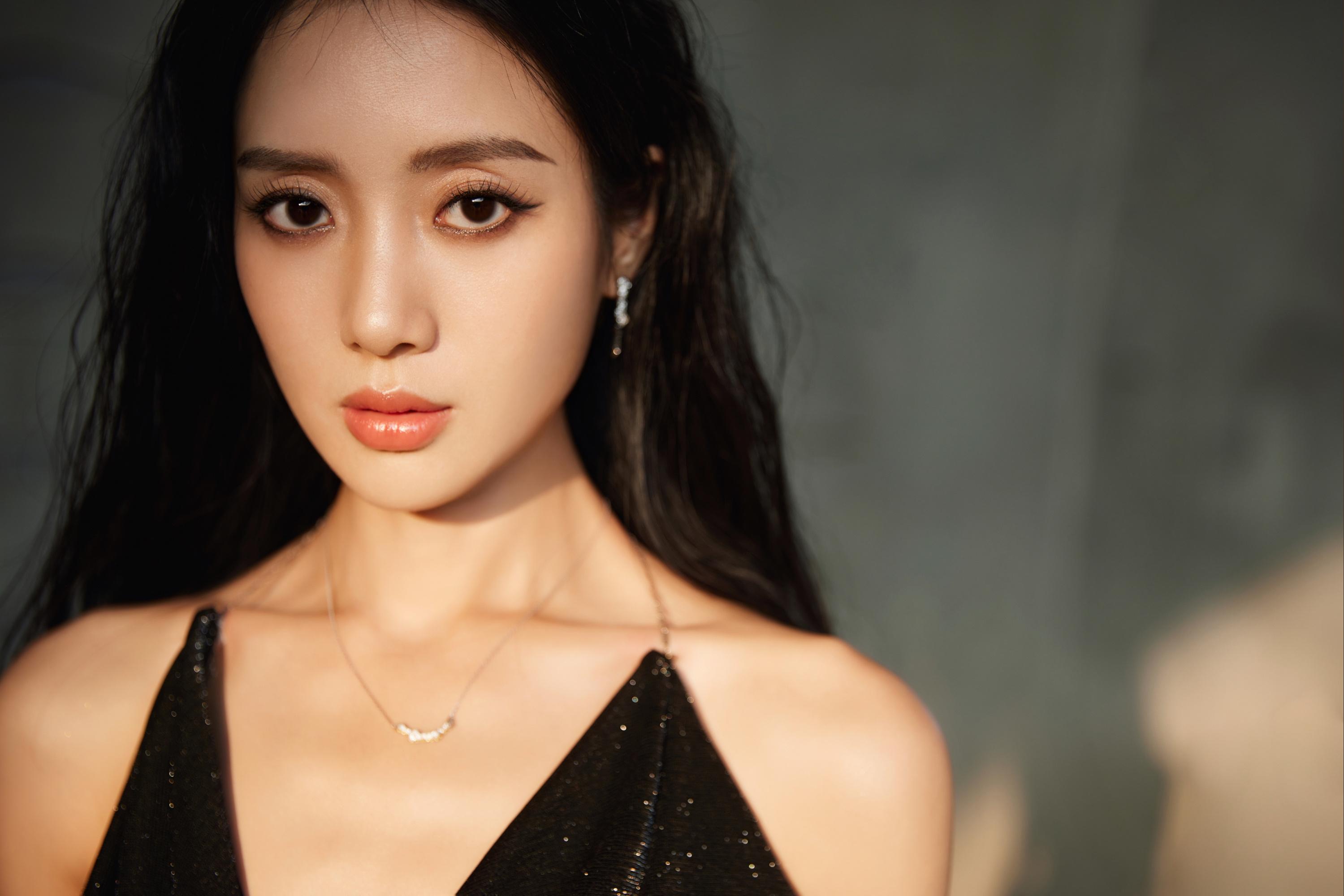 王梓薇的璀璨外貌