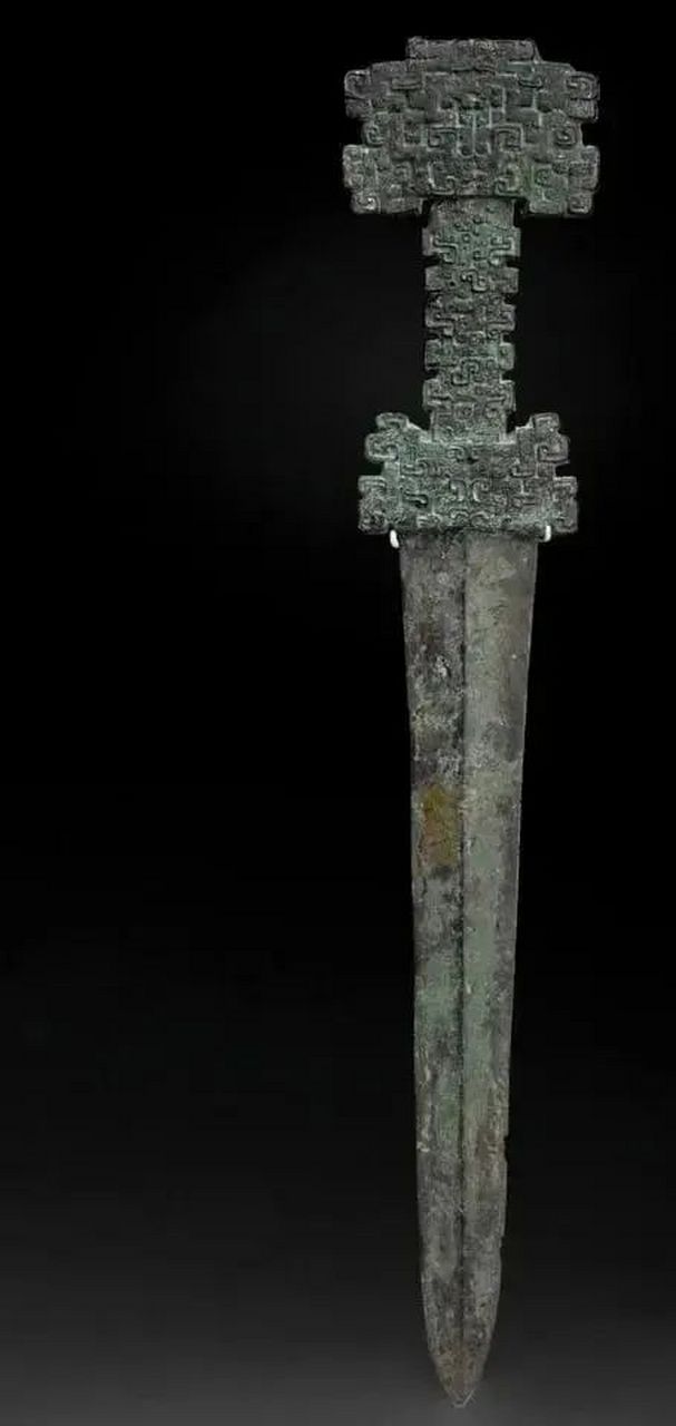 公元前 770-481 年间的青铜匕首