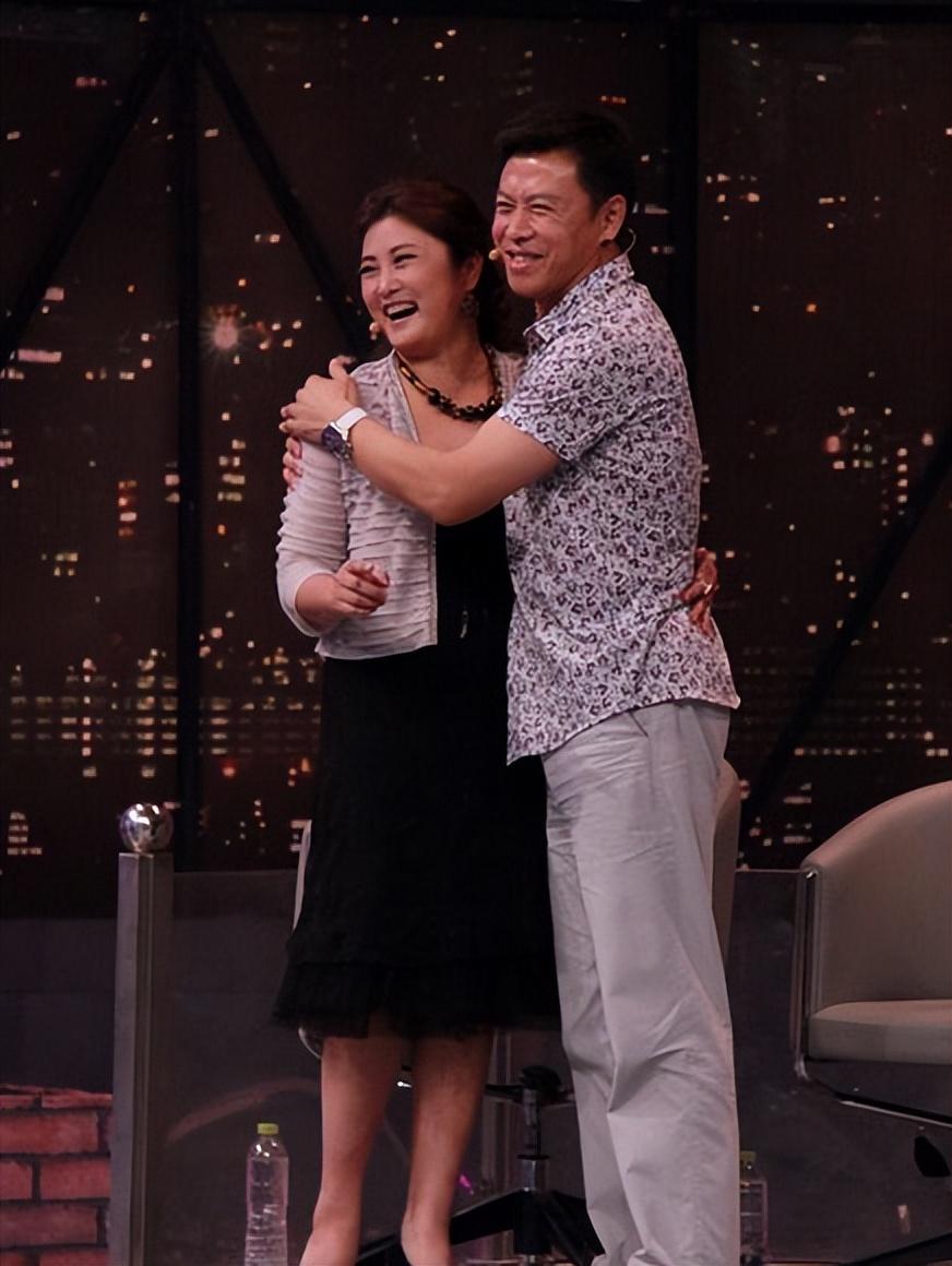 回顾演员胡亚捷:和汤静3次闹离婚,屡败屡战,结果越闹感情越好