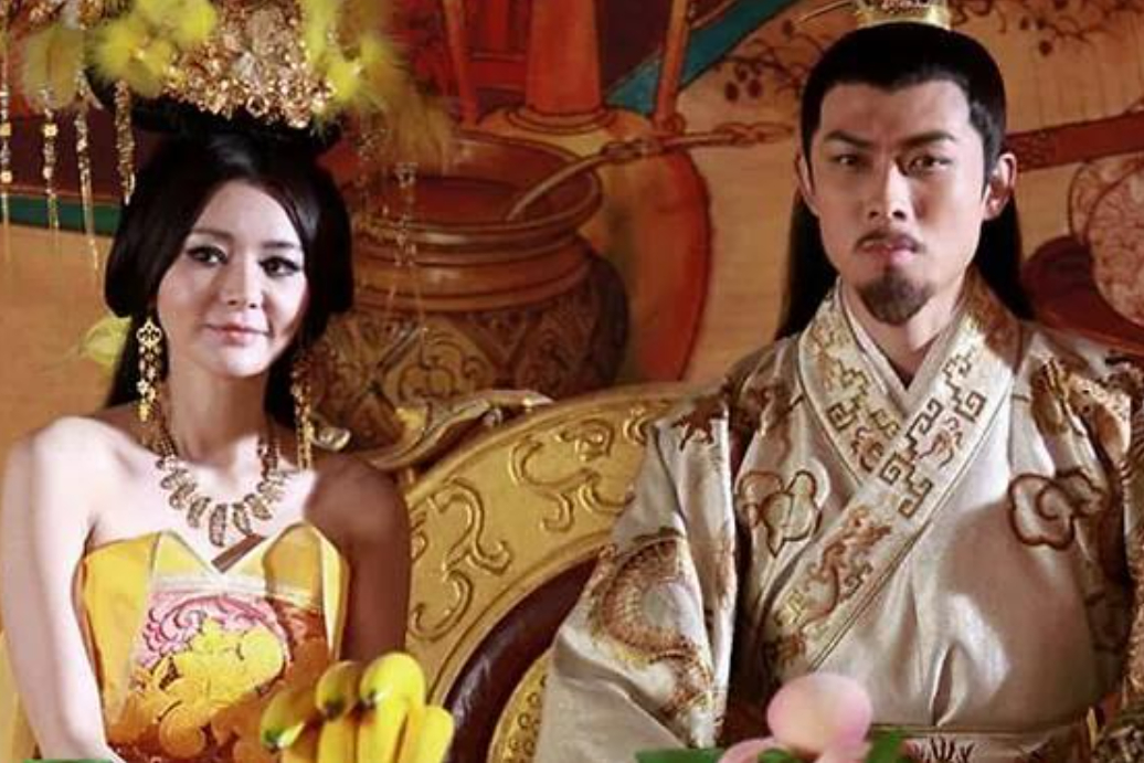 隋军占领建康台城后,杨广对陈叔宝的宠妃张丽华垂涎三尺.