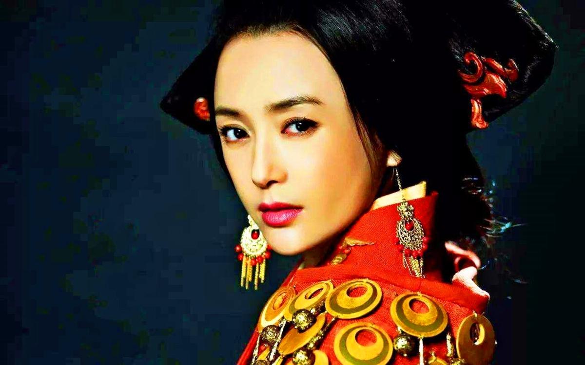 却被告知刘邦正在宠幸戚夫人;彭城之战刘邦大败,吕雉连同儿女和公婆被