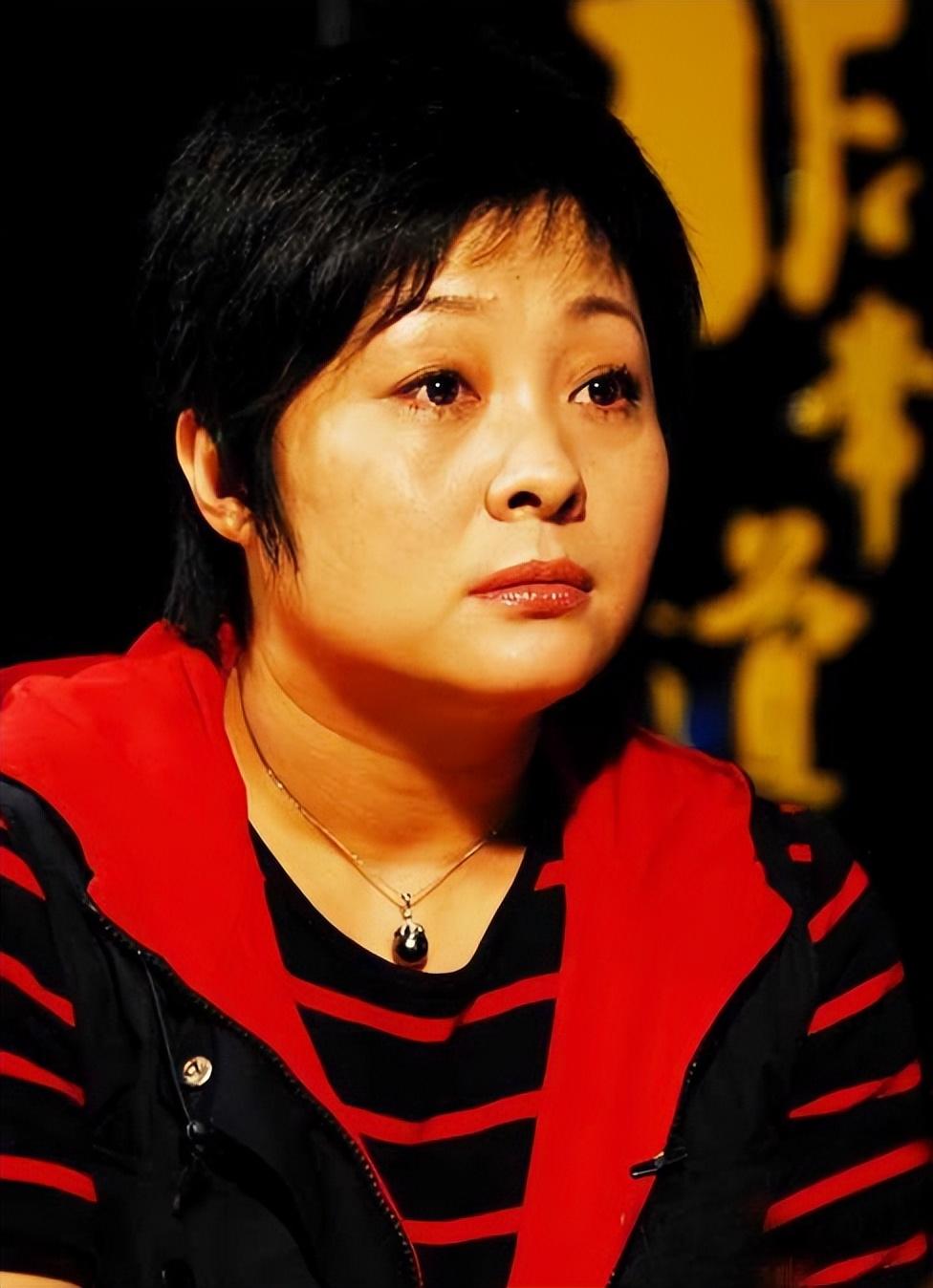 回顾演员张秋芳:丈夫傅彪病逝18年后,儿子引领她在悲痛中坚强