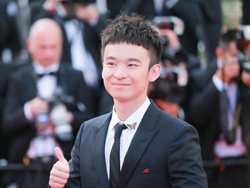 人生赢家董子健,20岁成为影帝,21岁开公司,如今却和平离婚