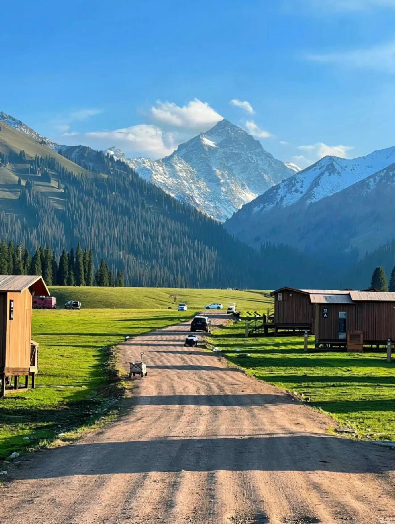 新疆赛里木湖旅游9天多少钱?果子沟跟团九日游报价多少攻略详情