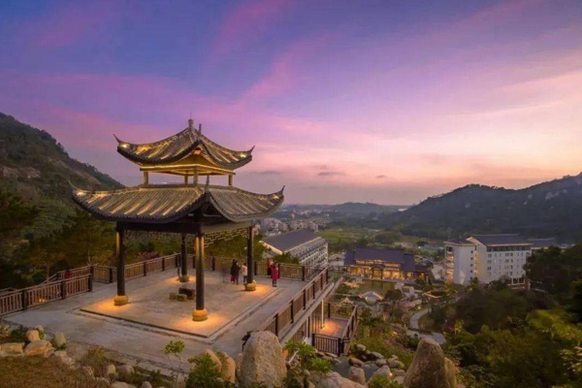 茂名信宜有什么旅游景点 1,窦州古城  国家4a级旅游景区.