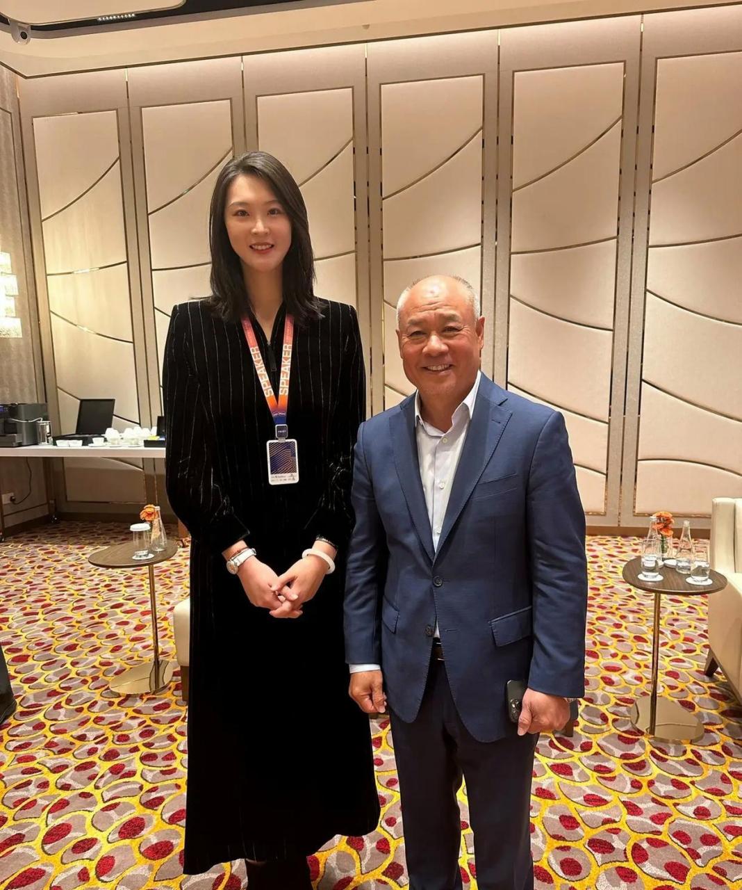 惠若琪真的是美的惊艳,老公杨臻博也是业界的知名人士,门当户对