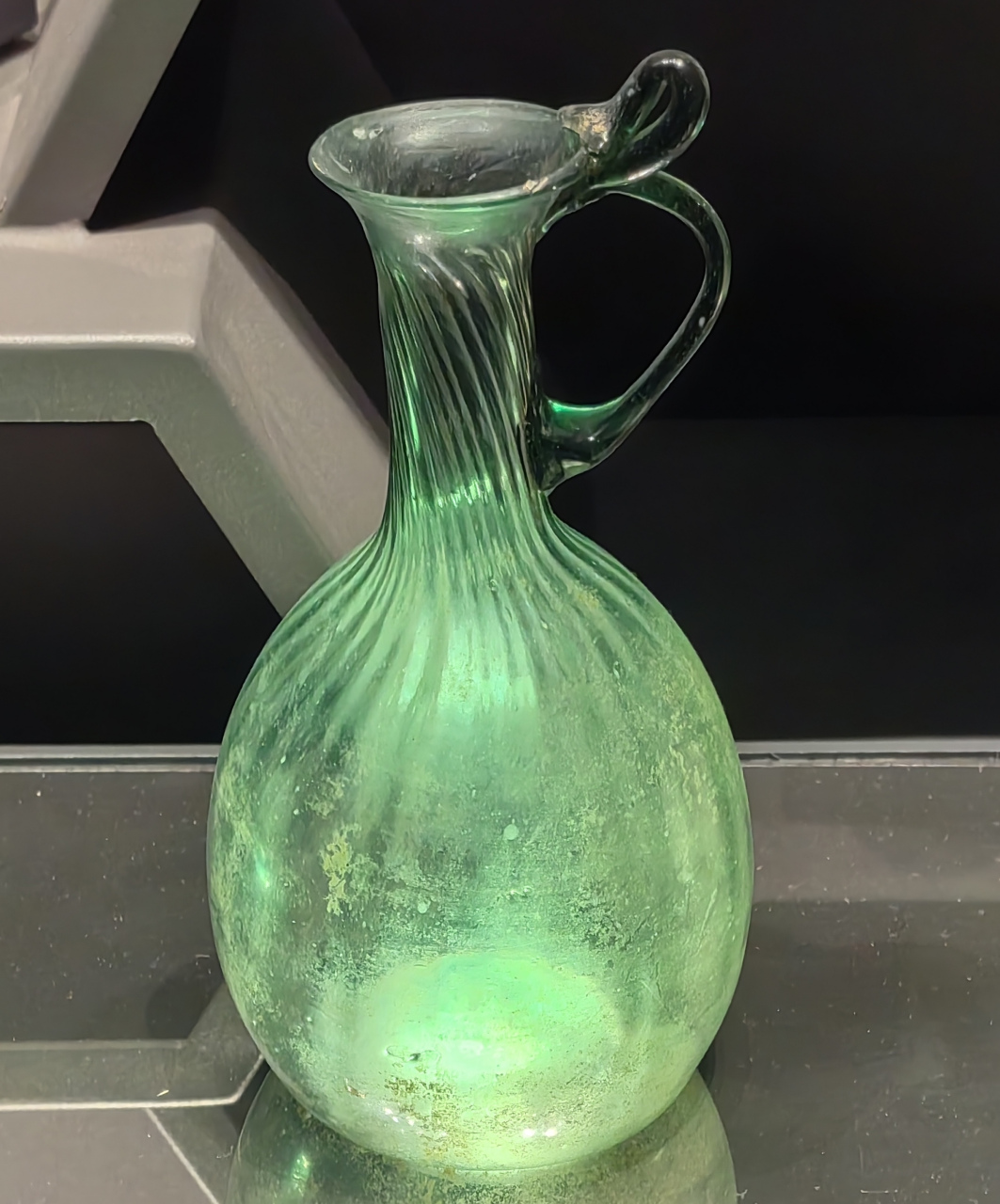 中国陶瓷琉璃博物馆馆藏公元3~5世纪的琉璃制用具#博物馆