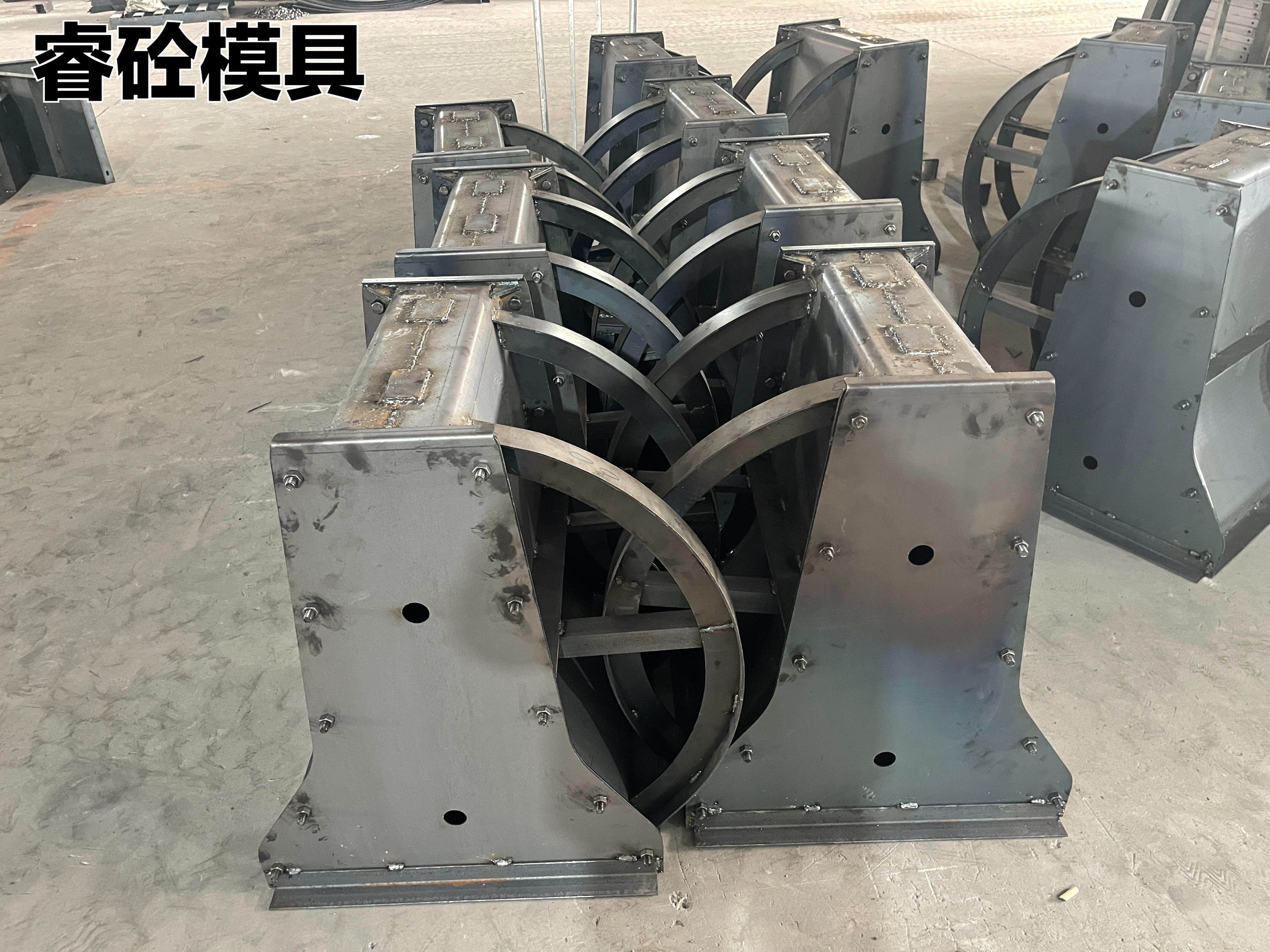 隔离墩模具 公路隔离带模具 防撞隔离墩模具