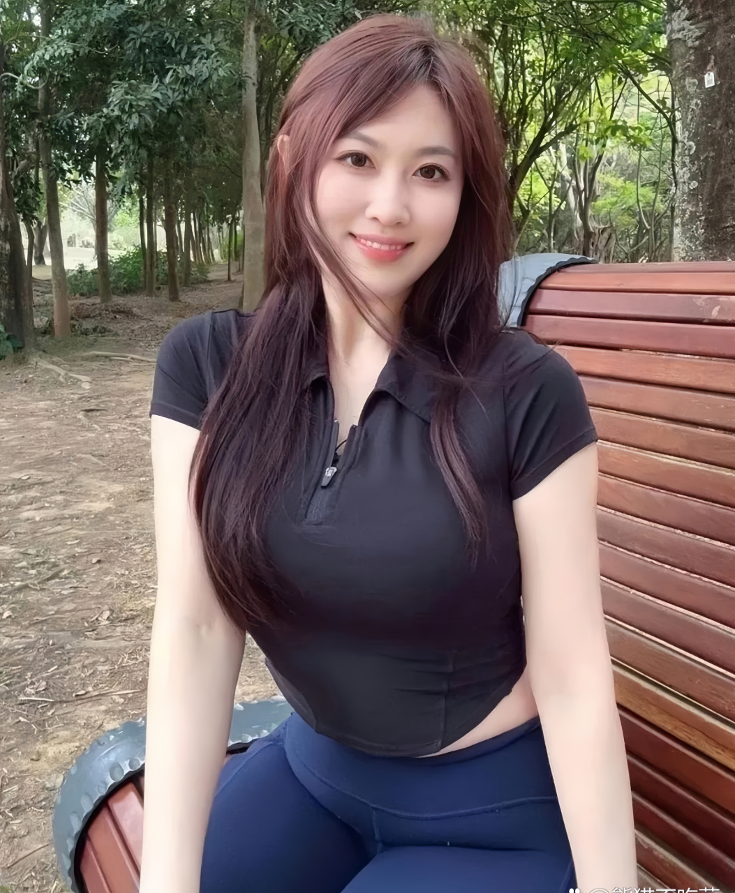 微胖且身体健康的女人,都拥有其独特的魅力,圆润的曲线,由内而外散发