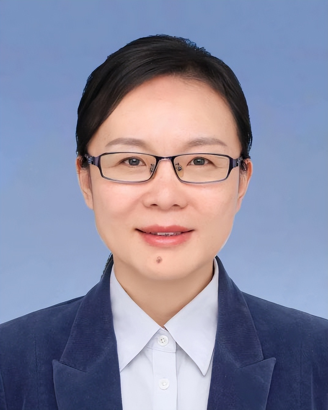 河南省下属地级市现任市委领导中的女领导简介