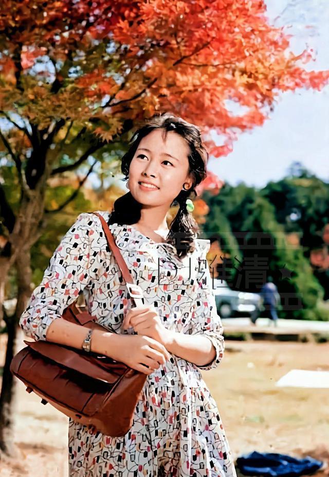 80年代服装女子图片