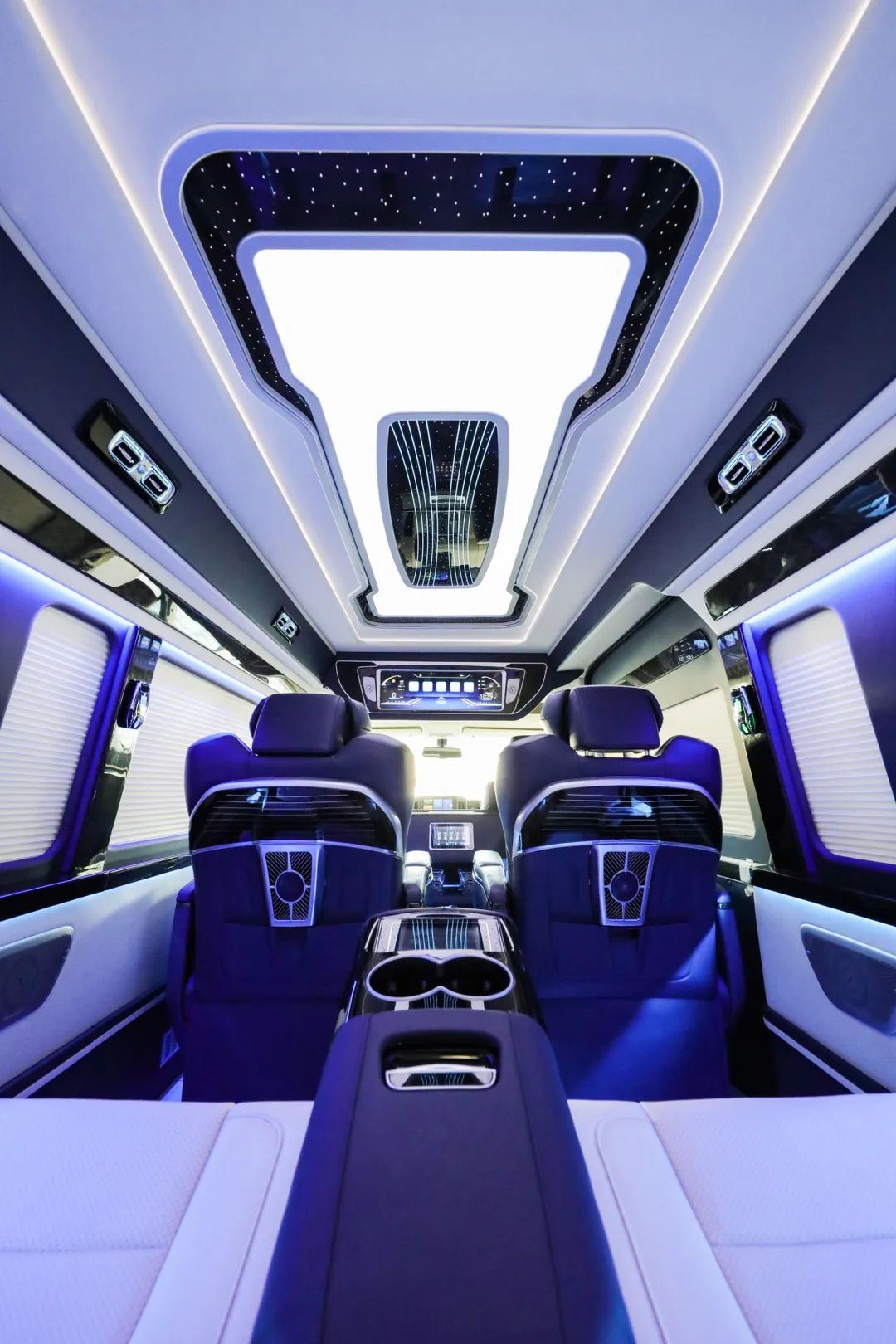 5.9米蓝牌c照100万以内最强商务车?