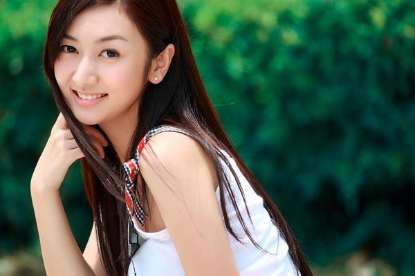 2017年9月举办的结婚典礼,2019年12月,周放生下了二胎儿子,荣升为了