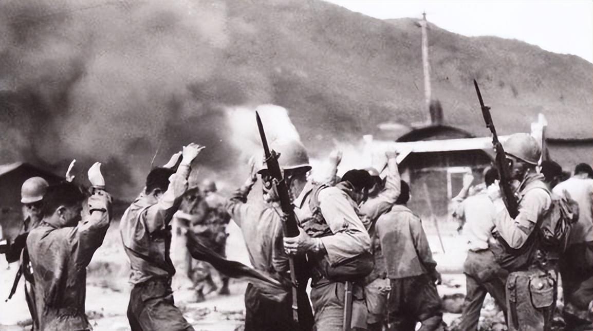 1952年抗美援朝,志愿军一天内用步枪打下5架飞机,一下