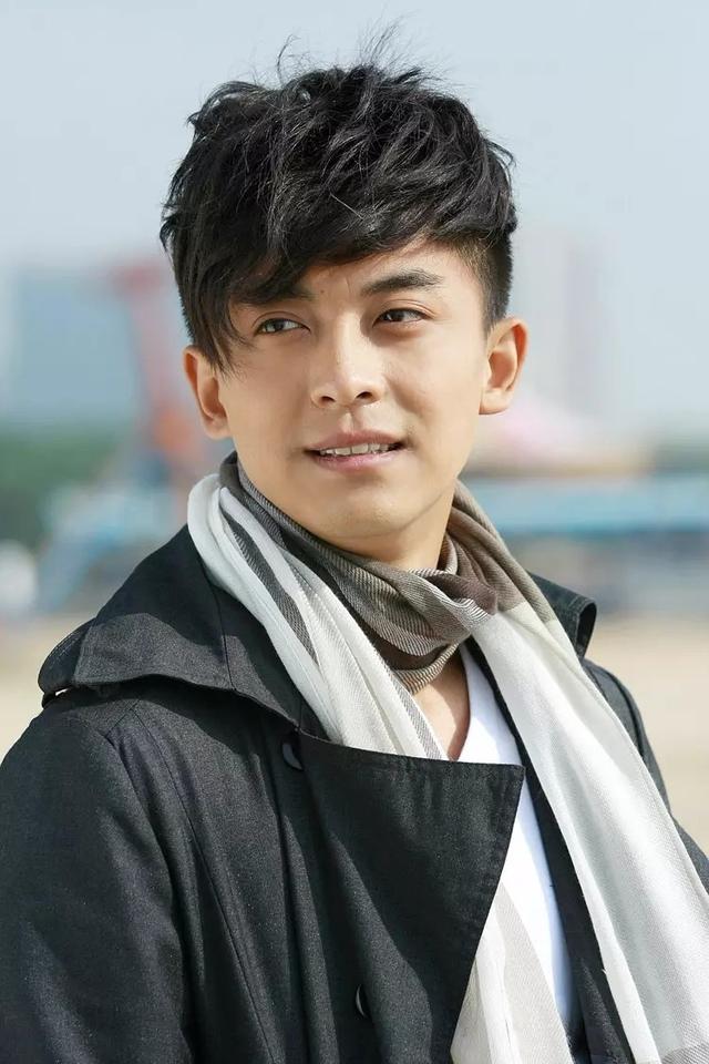 回顾《新还珠格格》演员:未婚紫薇整容式变美,柳红嫁