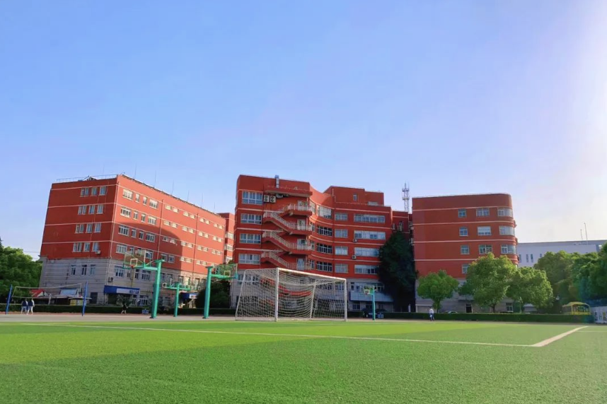 来了解一下上海的二梯队宝藏学校!
