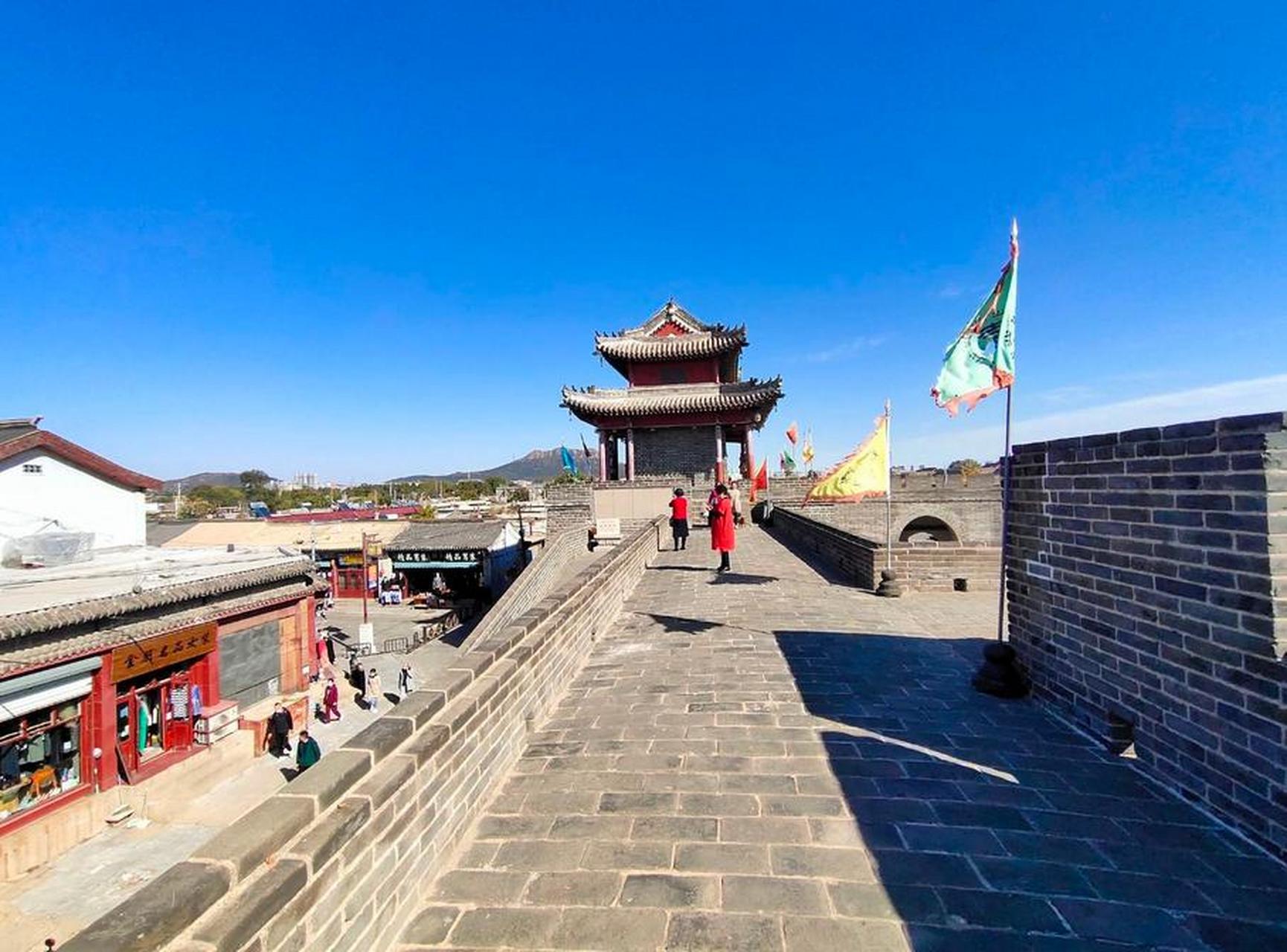 兴城古城是葫芦岛最古老的城区,有着2000多年的历史.