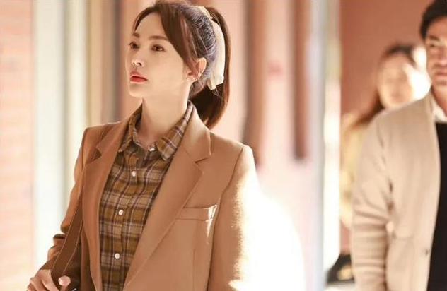 《繁华似锦》看懂王居安并非亲生,才会知道张亚男在利用他夺权!