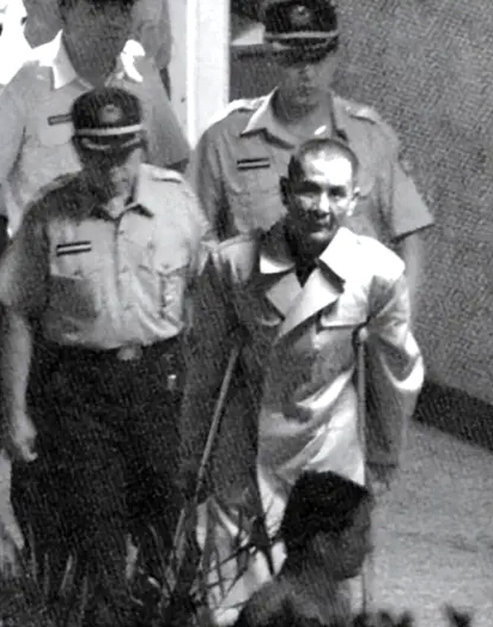 2001年,"叛徒"卓长仁被执行死刑后,他的尸体随即被送往长庚医院进行心