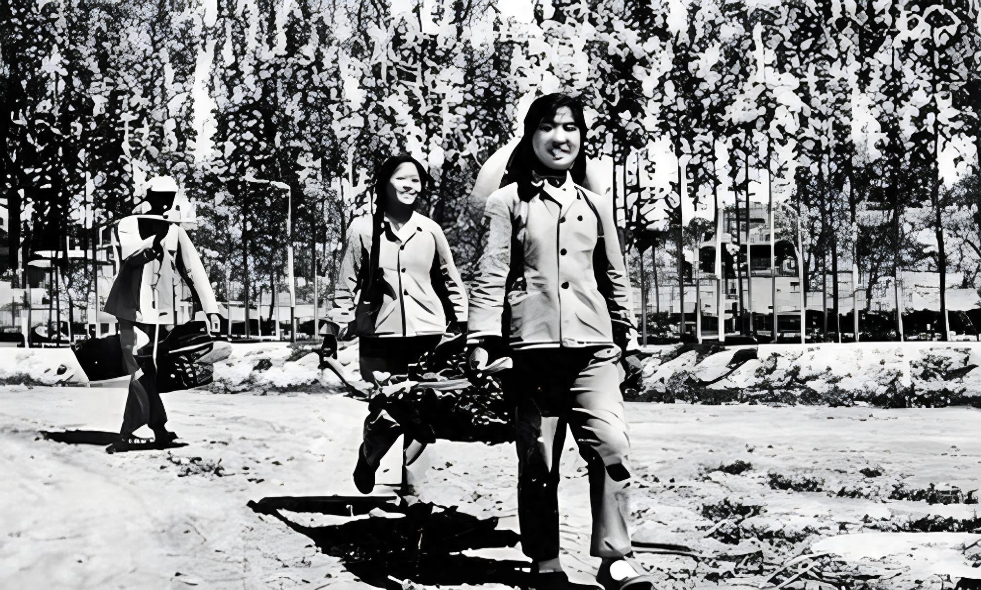 1970年,天津知青赵海河偷摘了3个鸭梨,知青们吃了,都说好