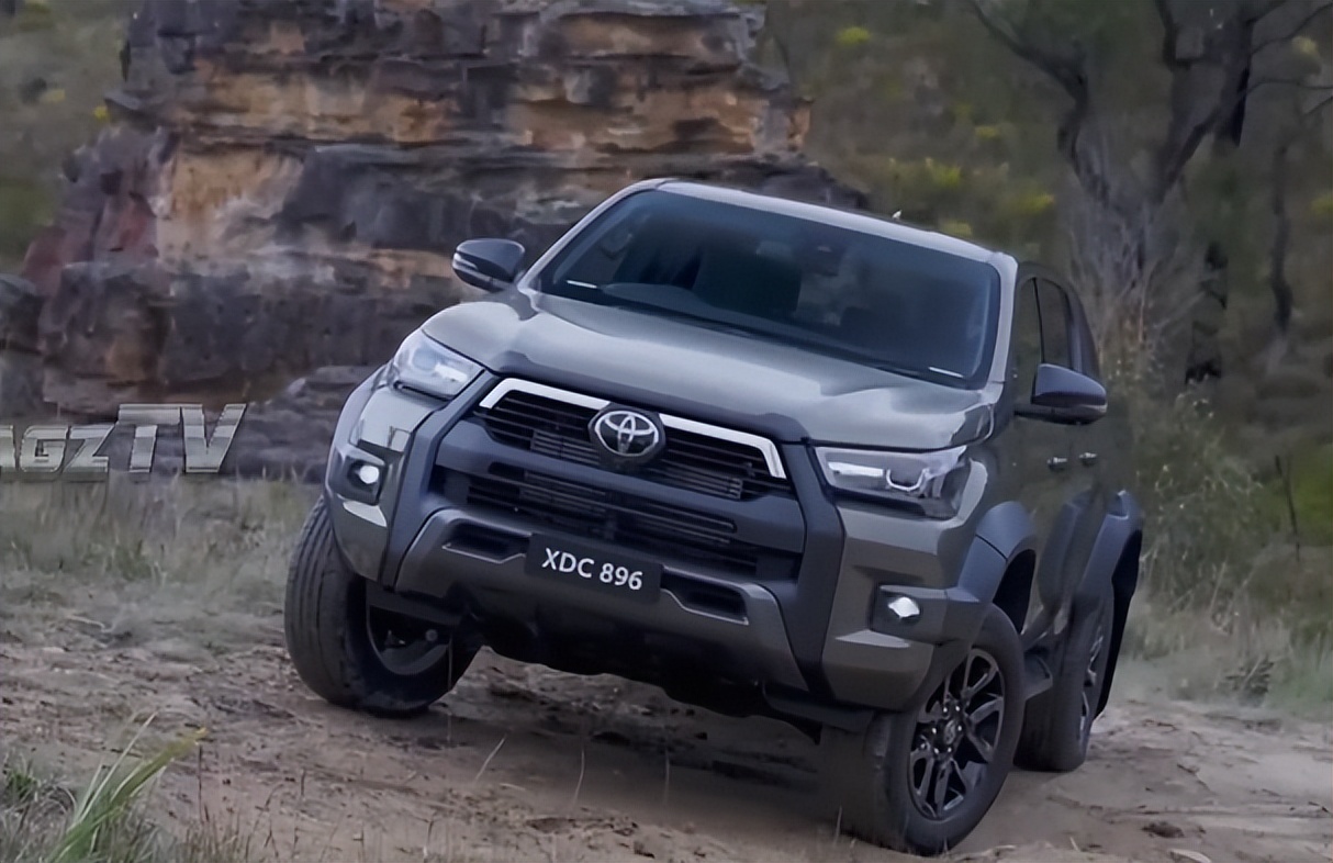 柴油机还活着!全新 2025 款丰田 海拉克斯 揭晓!