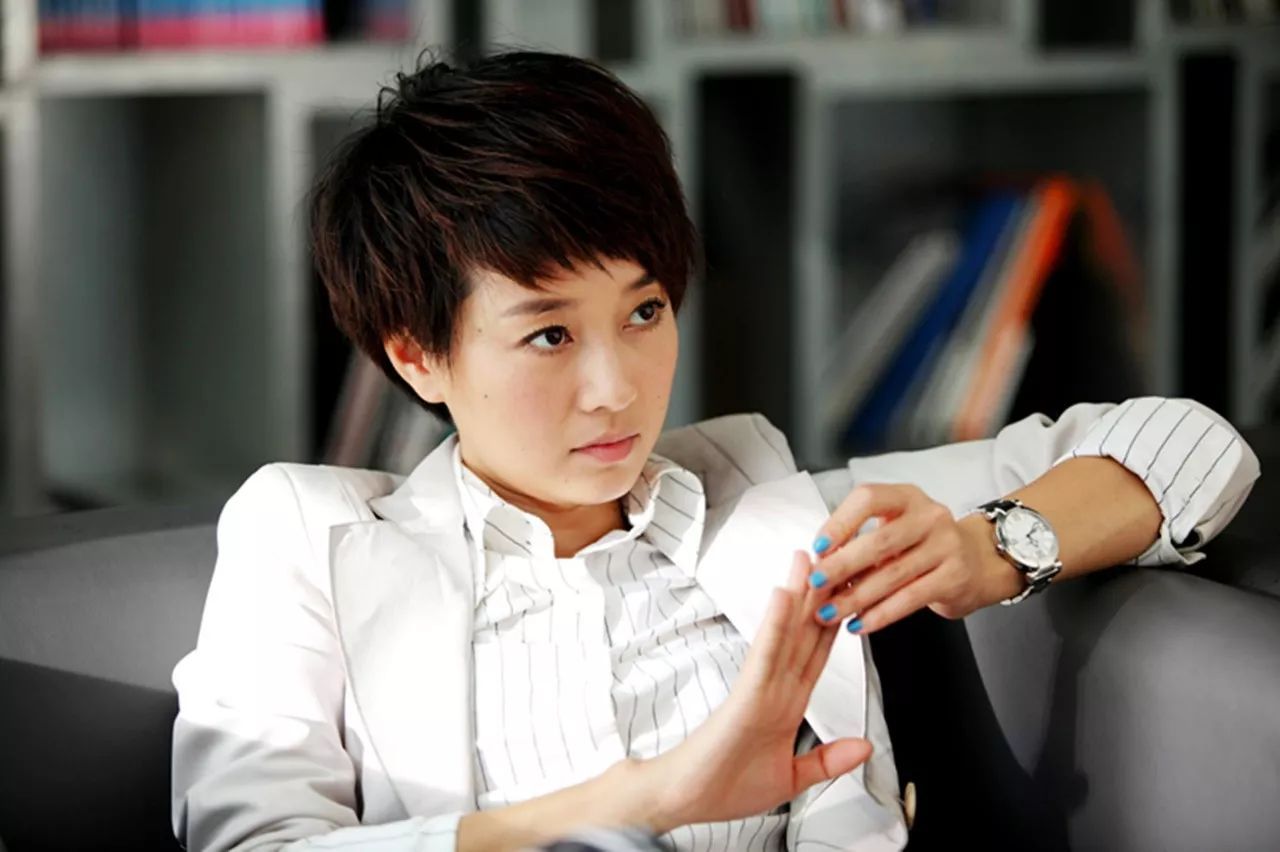 马伊琍直言演员还是应该多读点书,演员文化底蕴成圈内外热议焦点