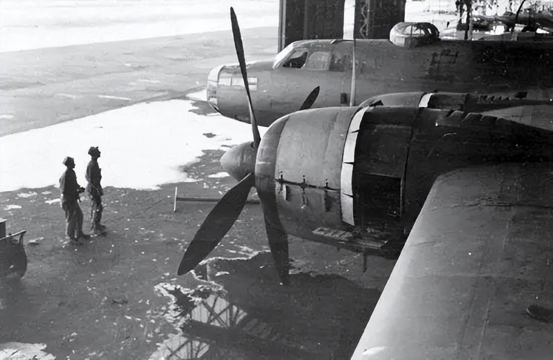 美军轰炸东京9个月效果甚微,李梅出一高招,日本人至今