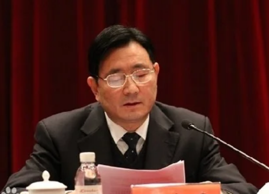 青岛大学历任校长一览表