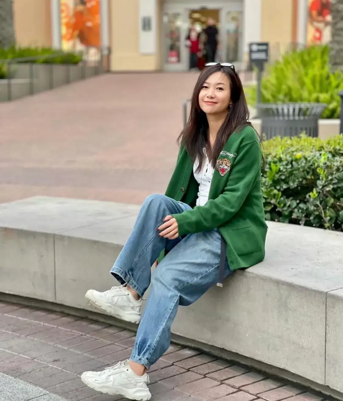 京圈大飒蜜徐静蕾近照 不婚不育就是老得慢, 状态看起来还不错, 普通