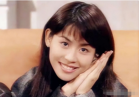 她是张卫健前女友,多次拒嫁豪门,49岁还单身被嘲,却自称不后悔