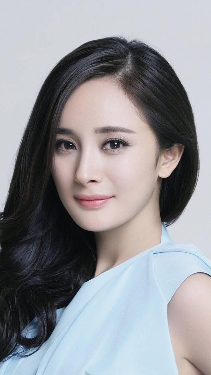 杨幂,娱乐圈唯一一个和资本做对赌并且获胜的女明星.