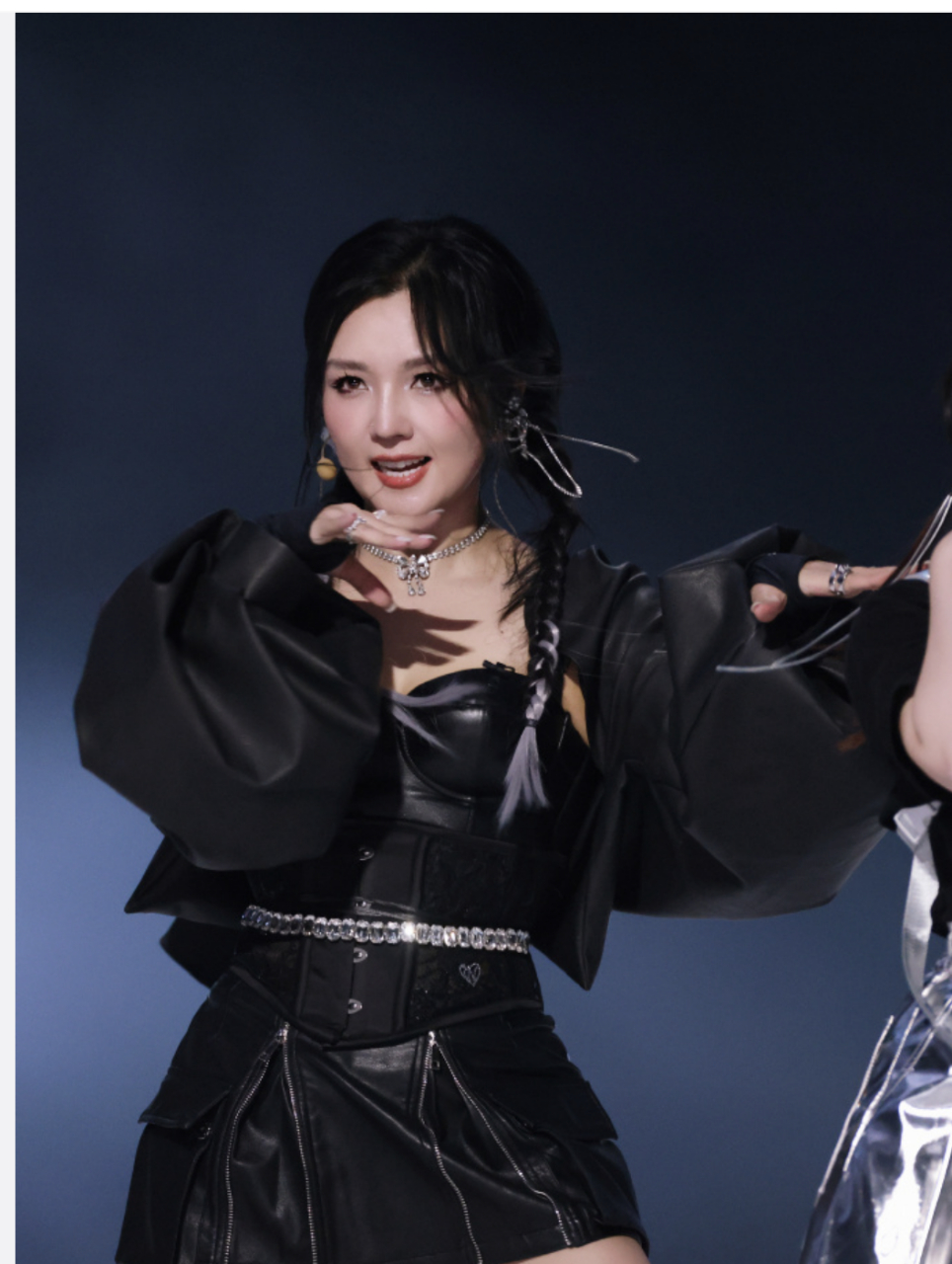 05届超女中,李宇春,周笔畅,张靓颖和何洁发展各异.