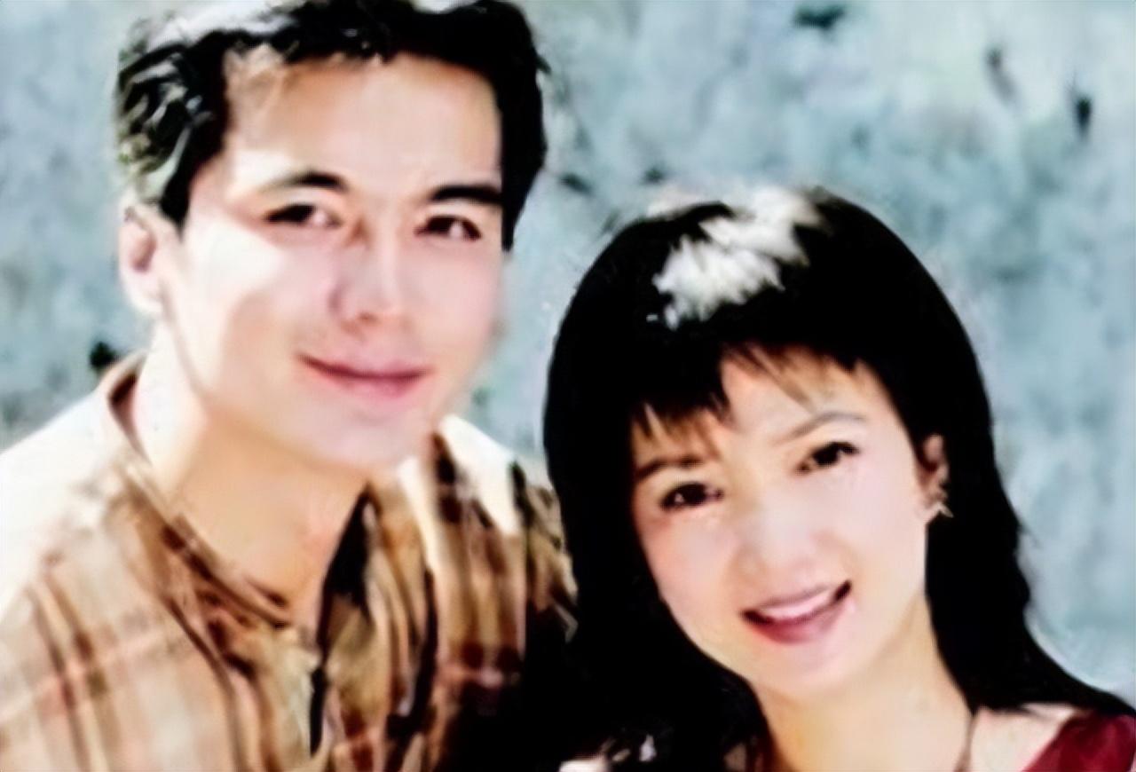 回顾许亚军:我结四次婚,并不是因为我花心,只是对婚姻负责任