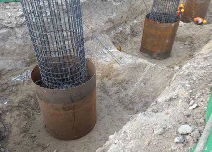 钢筋混凝土灌注桩护筒的作用: