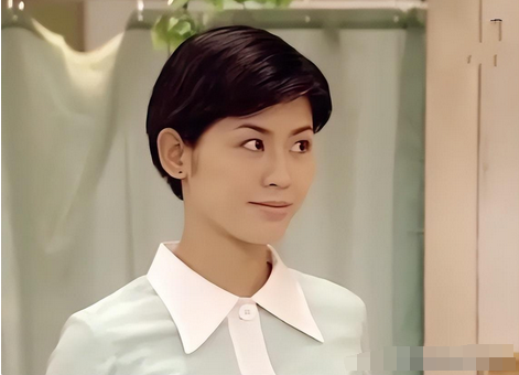 她是张卫健前女友,多次拒嫁豪门,49岁还单身被嘲,却自称不后悔