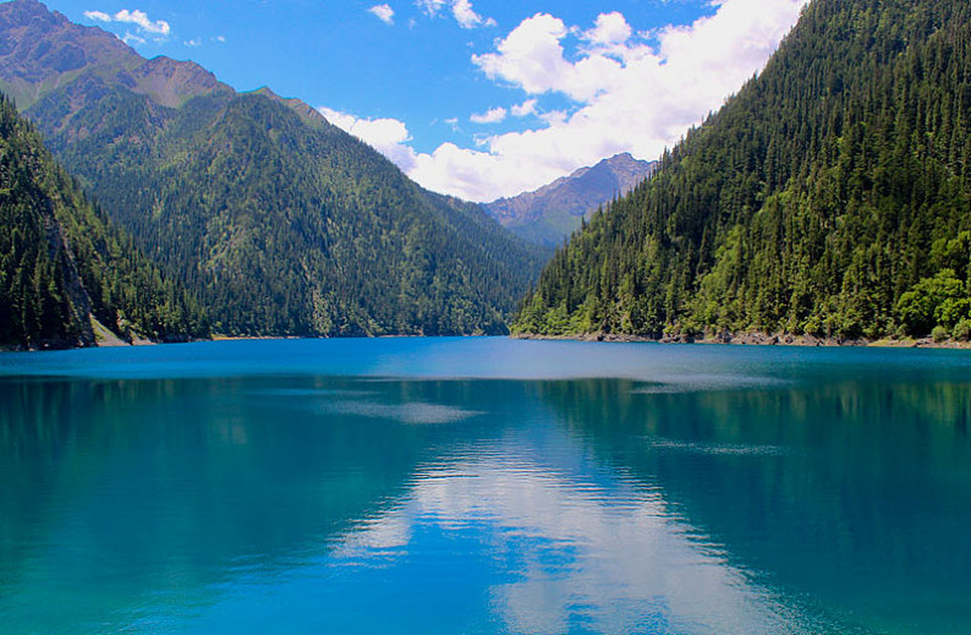 预算全攻略  随着五一假期的临近,九寨沟的美景又将成为众多旅游爱好