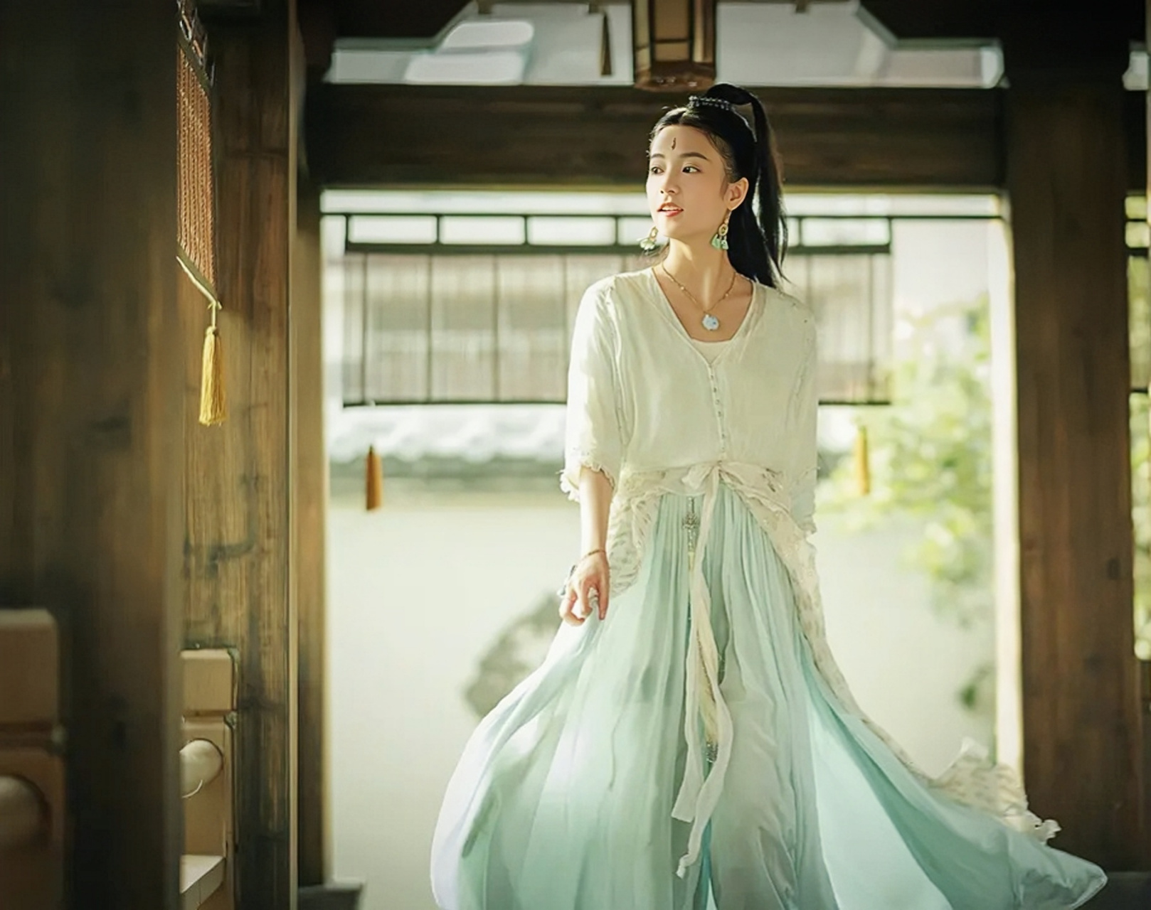 《扶摇》里的雅兰珠,《少年游之一寸相思》里的苏云落,《古相思曲》里
