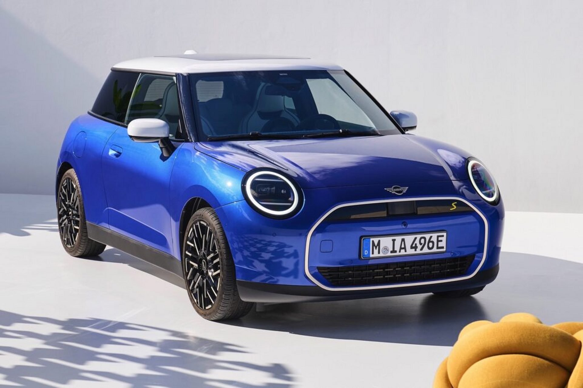 沃尔沃ex30预售价格区间21万元—26万元.