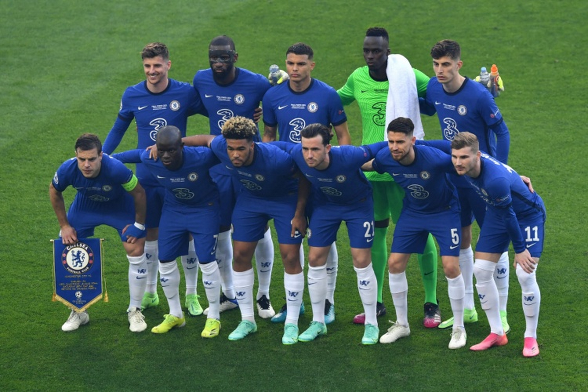 都散了……仿佛又一个时代过去了……  切尔西2021欧冠决赛首发:仅