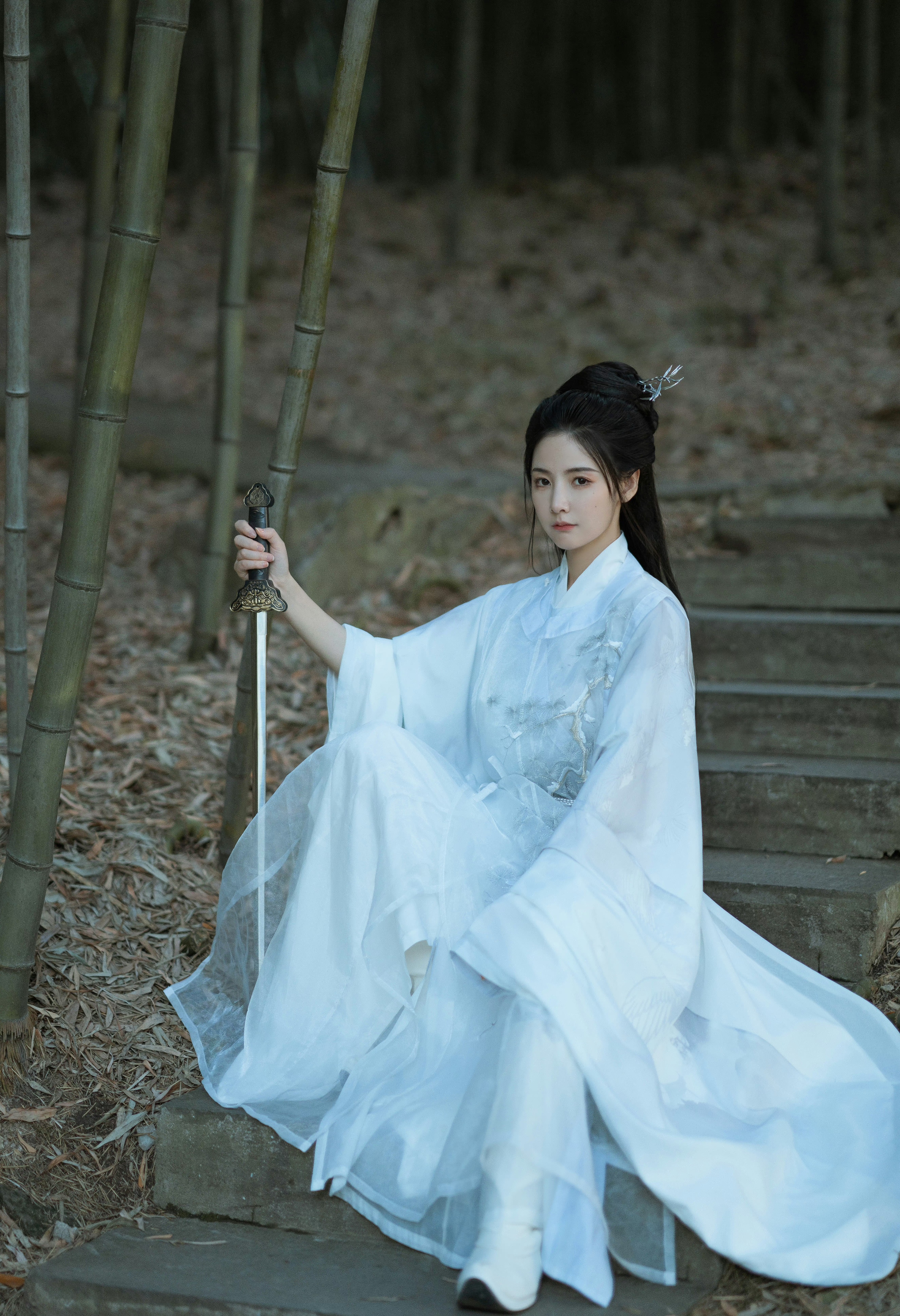 赵粤,古装造型又美又飒!